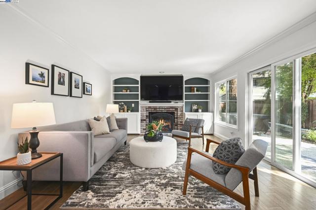 105 Creighton Way, Danville CA: https://media.crmls.org/mediaz/2af25709-cf68-45bd-8069-e99455684d3f.jpg