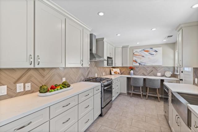 166 Willow Road, Menlo Park CA: https://media.crmls.org/mediaz/2af2f206-cf24-4c64-a197-0d21106d21bb.jpg
