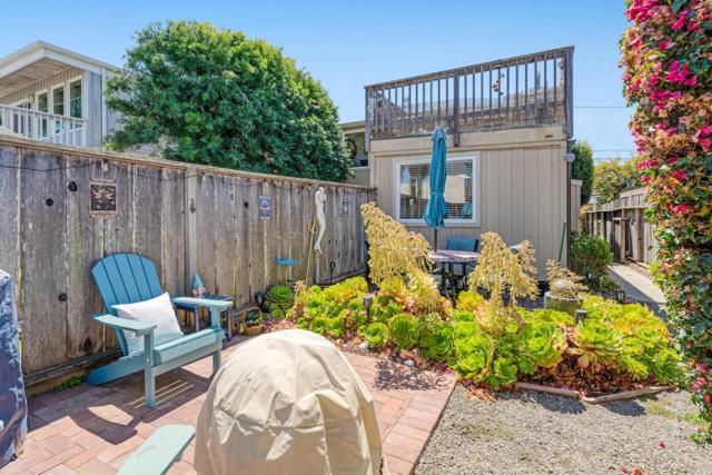 390 36th Avenue, Santa Cruz CA: https://media.crmls.org/mediaz/2af3c439-23ab-4030-a2c8-a8b02c4816c6.jpg
