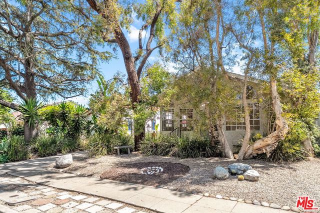 2534 Wellesley Avenue, Los Angeles CA: https://media.crmls.org/mediaz/2af3ecbc-adda-414a-84b6-9bf21d628538.jpg