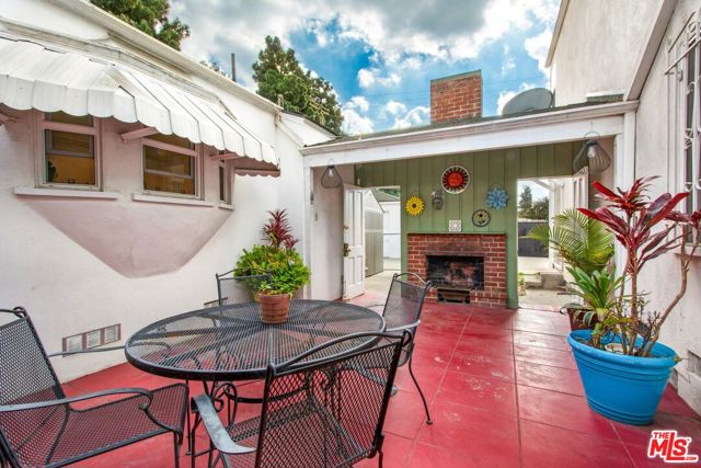 3408 W Martin Luther King Jr Boulevard, Los Angeles CA: https://media.crmls.org/mediaz/2af48249-8197-43b4-bf4b-cbc5f20366b5.jpg