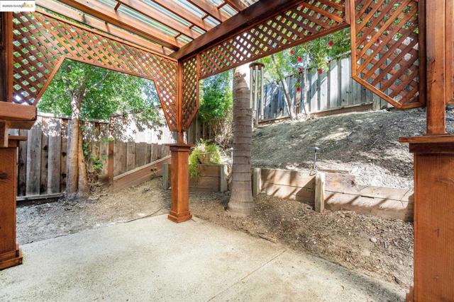 4112 Montgomery Hill Dr, Antioch CA: https://media.crmls.org/mediaz/2af4a1f1-f87a-4a38-b7b2-3b879ac51d84.jpg