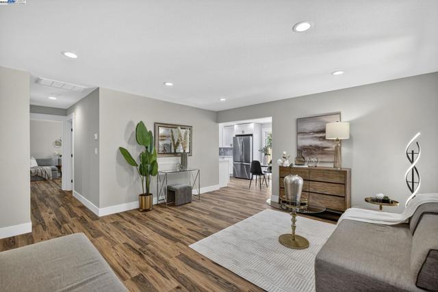 191 Cortsen Rd, Pleasant Hill CA: https://media.crmls.org/mediaz/2af4c43f-fbf7-4dd2-9276-50166a8d8437.jpg