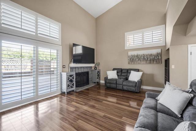 965 Oak Park Drive, Morgan Hill CA: https://media.crmls.org/mediaz/2af4fe04-4d56-4c4b-b257-506b86d08c5e.jpg