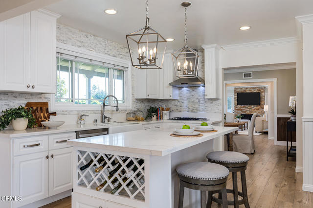 Detail Gallery Image 14 of 39 For 1247 Flanders Rd, La Canada Flintridge,  CA 91011 - 4 Beds | 3 Baths