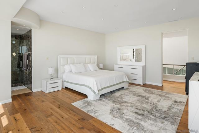 1 The Point, Coronado CA: https://media.crmls.org/mediaz/2af596b5-dad3-44c8-bfe7-6ec5f7cbc1cd.jpg