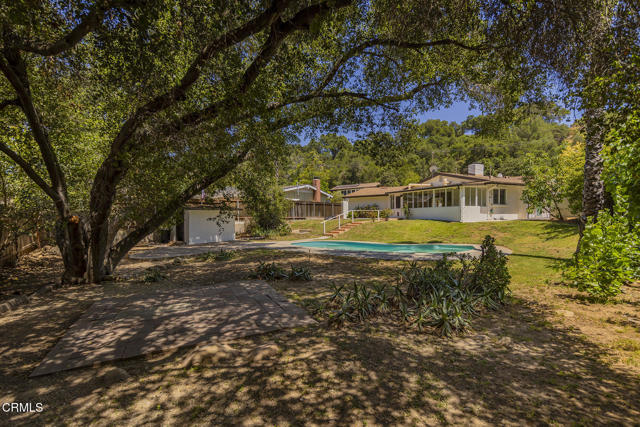 1853 Country Place, Ojai CA: https://media.crmls.org/mediaz/2af77ea6-c639-4130-9e35-2e57cf25a854.jpg
