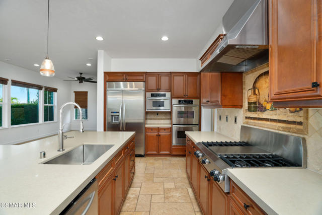 4940 Corral Street, Simi Valley CA: https://media.crmls.org/mediaz/2af8941a-fcf1-475a-ae40-4c8d53065522.jpg