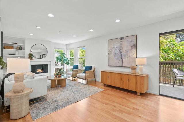 320 Palo Alto Avenue, Palo Alto CA: https://media.crmls.org/mediaz/2af98c84-6436-46fd-ad0c-96b9ace4b731.jpg