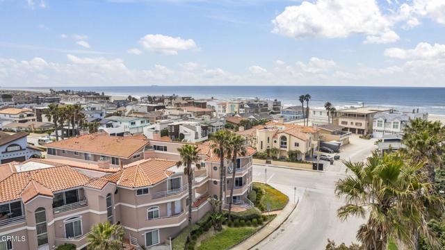 5270 W Wooley Road, Oxnard CA: https://media.crmls.org/mediaz/2af9bb6e-c549-466b-8f91-1ee60fcae1a9.jpg