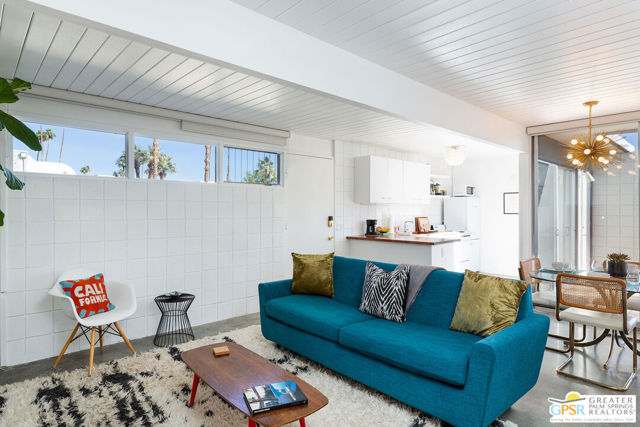 1111 E Palm Canyon Drive, Palm Springs CA: https://media.crmls.org/mediaz/2afa3610-416a-4d64-a7f6-038e8ce6395a.jpg