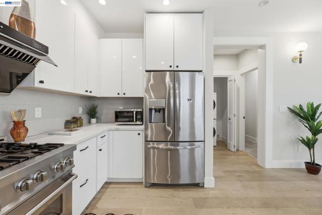 Image 15 of 45 For 1841 Vine St