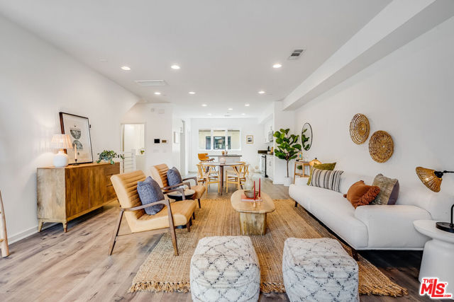 2930 Rowena Avenue, Los Angeles CA: https://media.crmls.org/mediaz/2afaba42-35b1-4438-85d9-9ab82bb46647.jpg