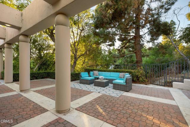 Detail Gallery Image 51 of 68 For 1265 Chateau Rd, Pasadena,  CA 91105 - 6 Beds | 6/1 Baths