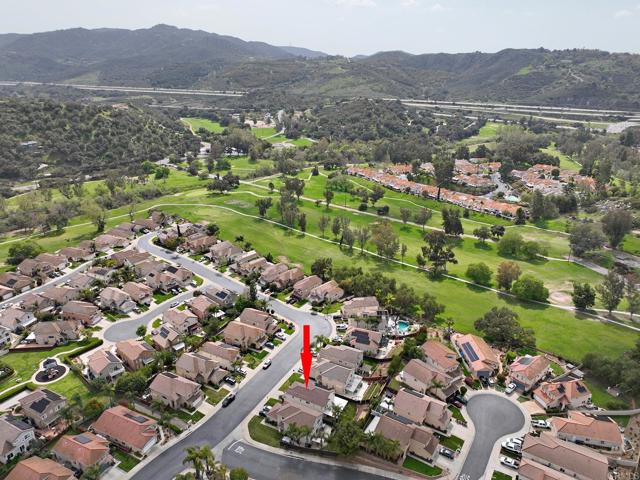 29720 Gracilior Drive, Escondido CA: https://media.crmls.org/mediaz/2afc330d-9a16-47f6-ae1a-303ff46fb45e.jpg