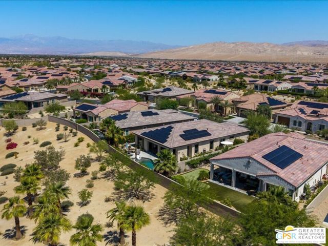 55 Cabernet, Rancho Mirage CA: https://media.crmls.org/mediaz/2afd0df1-f069-43aa-ad8d-98957028dd99.jpg
