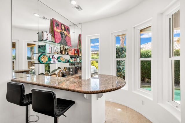 Image 7 of 32 For 105 Shoreline Drive