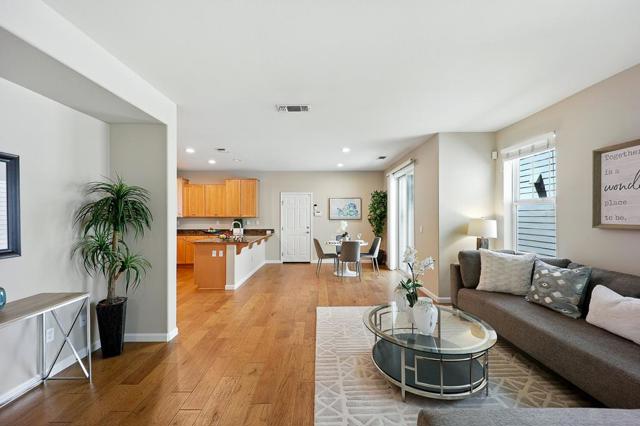 670 Woodland Terrace, San Jose CA: https://media.crmls.org/mediaz/2afdcff9-05cf-4c7b-9cb0-5878a3437eee.jpg