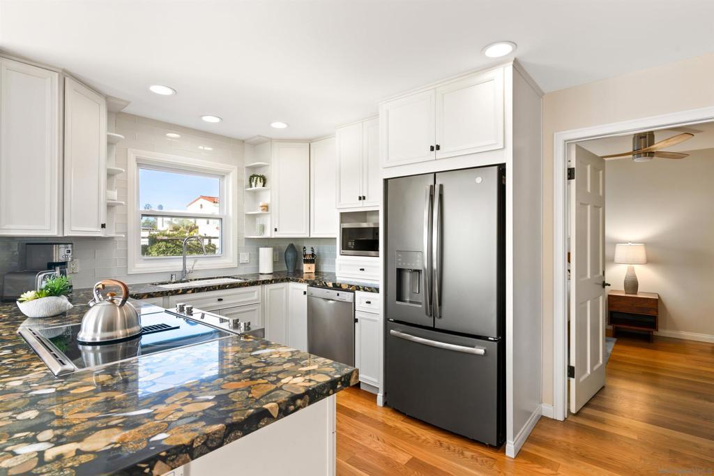 253 Gravilla Street - photo 6