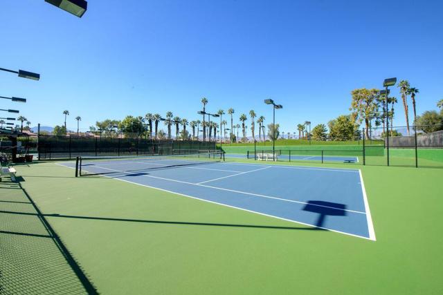 41629 Woodhaven W Drive, Palm Desert CA: https://media.crmls.org/mediaz/2afe4434-60e6-4612-8533-257d95af639f.jpg