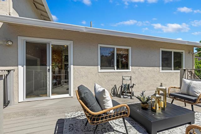 2632 Campeche Ct, San Ramon CA: https://media.crmls.org/mediaz/2afe4e8c-8ce2-49ae-bf8c-cfd3767f4633.jpg