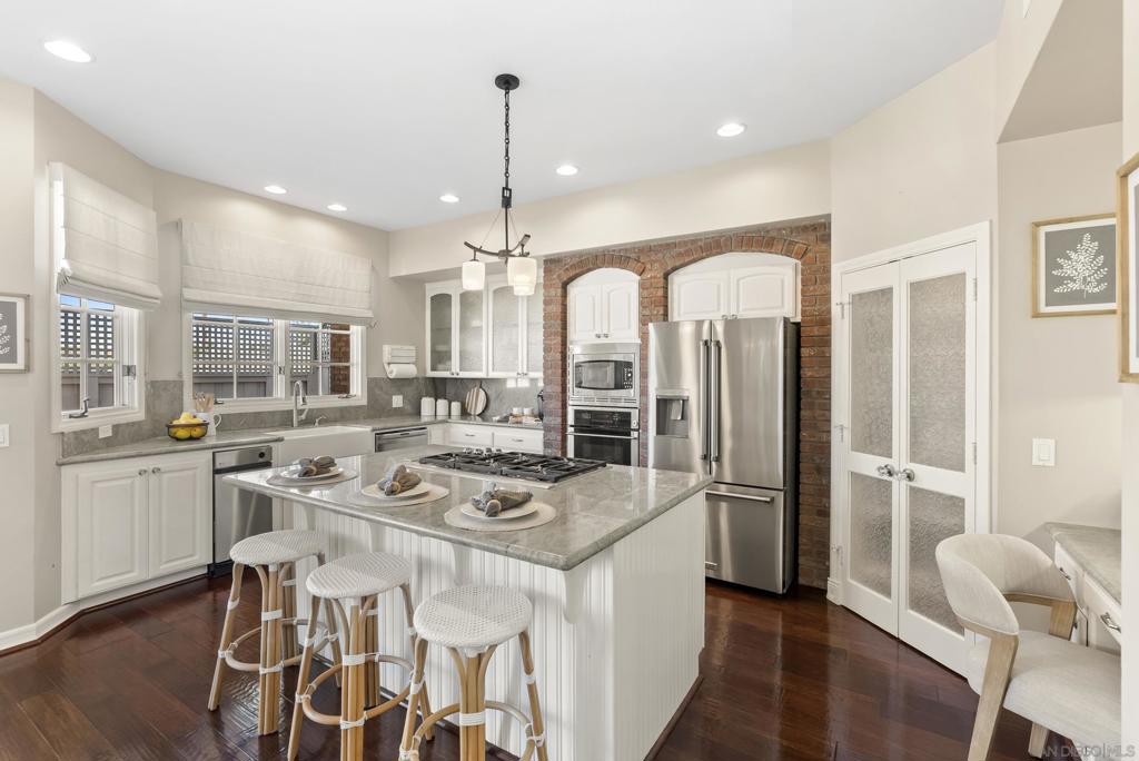 358 Belvedere St - photo 10