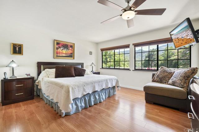 Image 18 of 43 For 39295 De Luz Road