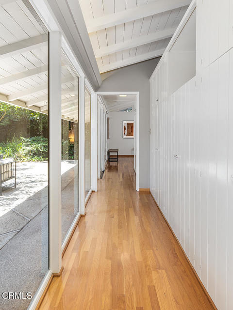 1199 Arden Road, Pasadena CA: https://media.crmls.org/mediaz/2affd873-ab01-4612-a832-9e95af539a33.jpg