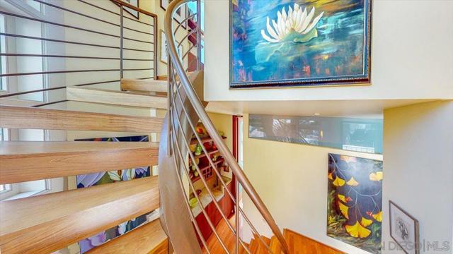 13027 Via Latina, Del Mar CA: https://media.crmls.org/mediaz/2afff7a0-d347-471a-ad1b-c82839f04fc5.jpg