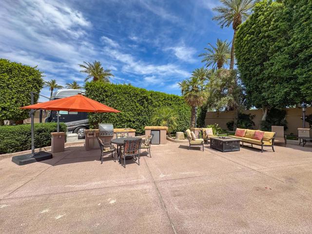 80394 Avenue 48, Indio CA: https://media.crmls.org/mediaz/2b001183-a016-4ff9-893a-4013680a90ec.jpg