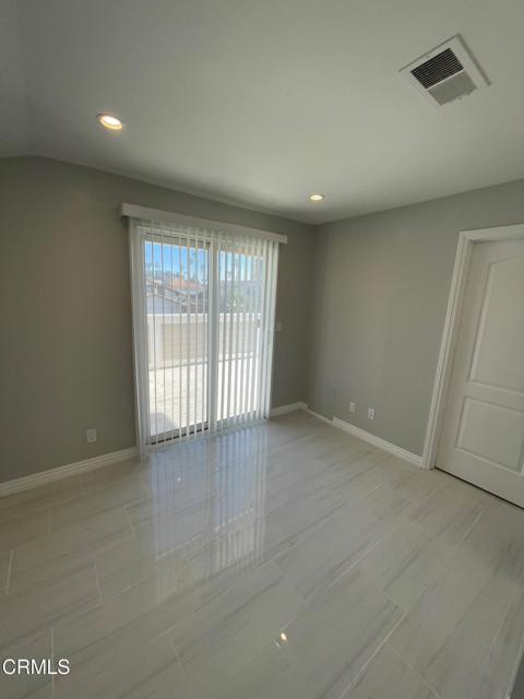 Detail Gallery Image 5 of 21 For 2795 Bayshore Ave, Ventura,  CA 93001 - 3 Beds | 3/1 Baths