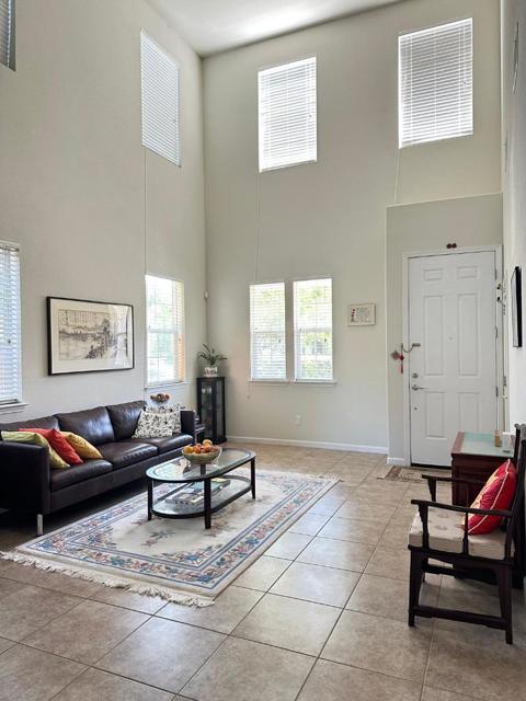 10526 Seahorn Drive, Stockton CA: https://media.crmls.org/mediaz/2b00e5a3-eccd-46dd-939e-b0d731966876.jpg