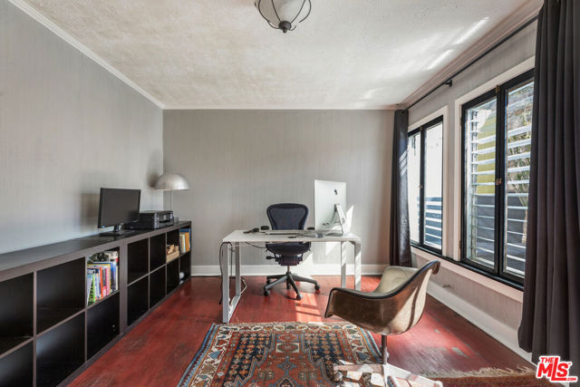 3526 Griffin Avenue, Los Angeles CA: https://media.crmls.org/mediaz/2b01aef6-3dc6-4a64-8f80-59c9271f70c4.jpg
