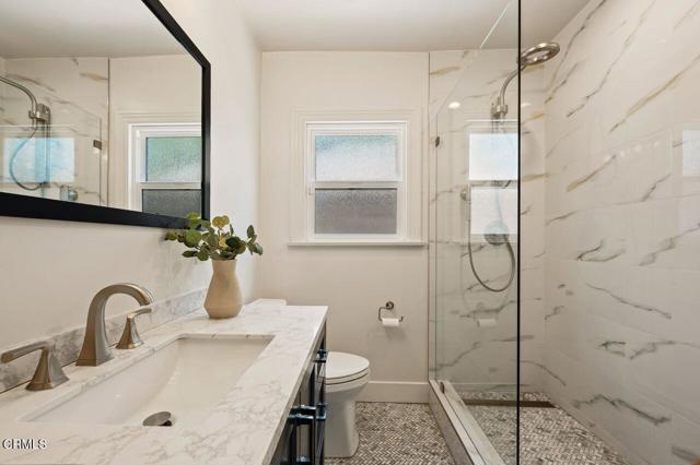 7567 Rosewood Avenue, Los Angeles CA: https://media.crmls.org/mediaz/2b03051f-5b23-486b-a45d-cdb285504ffb.jpg