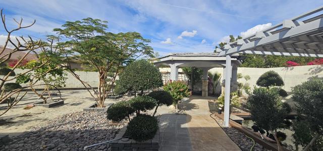 6 Voltaire Court, Rancho Mirage CA: https://media.crmls.org/mediaz/2b039902-0adb-435f-9790-899471b27504.jpg
