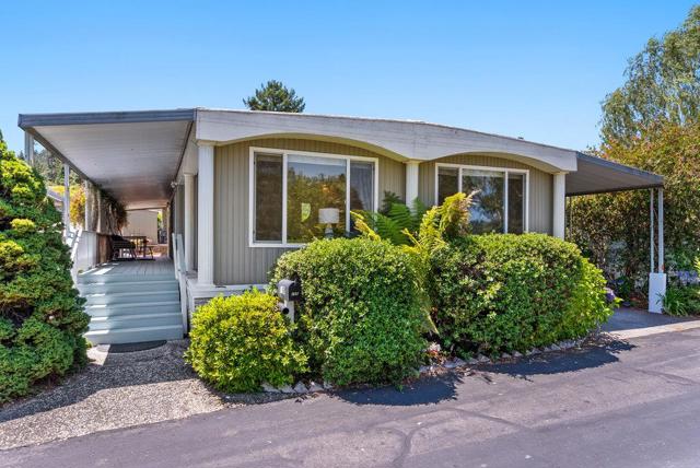 444 Whispering Pines, Scotts Valley CA: https://media.crmls.org/mediaz/2b041267-870f-4a6f-a3ee-fdcaf721c85e.jpg