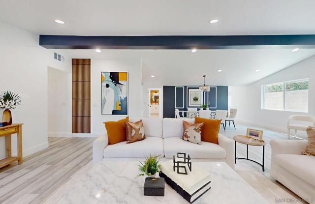 873 Towne Street, Costa Mesa CA: https://media.crmls.org/mediaz/2b04c9cf-d4f7-4324-9887-d2c939acfe10.jpg