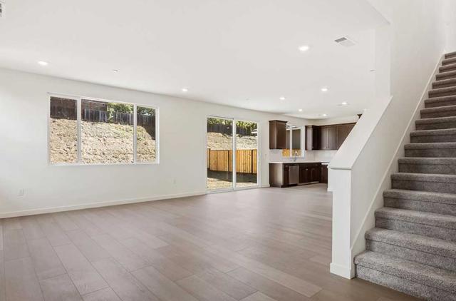 8632 Rockaway Drive, Vallejo CA: https://media.crmls.org/mediaz/2b0534aa-c5c0-4bbf-abbc-064dd50821ba.jpg