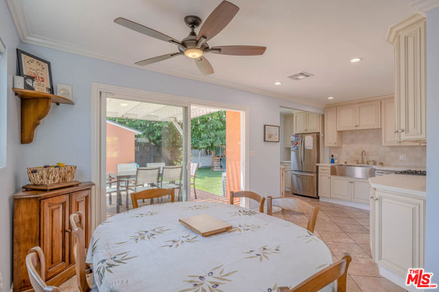 6245 BELLAIRE Avenue photo 5