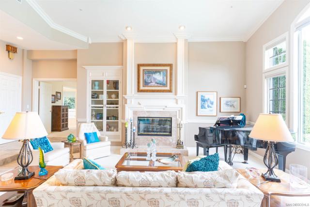 2377 Vern Drive, Fallbrook CA: https://media.crmls.org/mediaz/2b06bf86-7c70-46d8-a3e6-c5fd30bd2e77.jpg