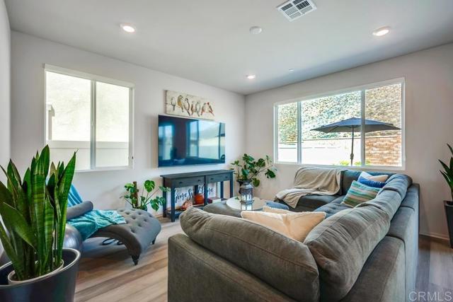 29146 Quarry Way, Lake Elsinore CA: https://media.crmls.org/mediaz/2b07415c-1f9f-4680-bb18-afca4440451e.jpg