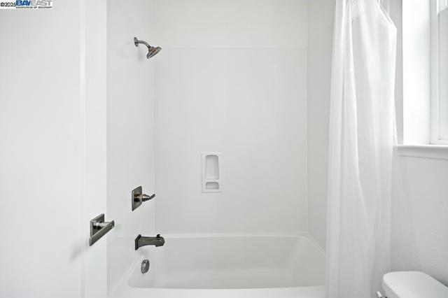 2100 Carbondale, Dublin CA: https://media.crmls.org/mediaz/2b0749bf-5744-4b52-97d6-173061112777.jpg