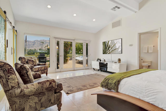 2598 S Camino Real, Palm Springs CA: https://media.crmls.org/mediaz/2b07dd36-38f4-4e85-842f-d07acbe92ee8.jpg