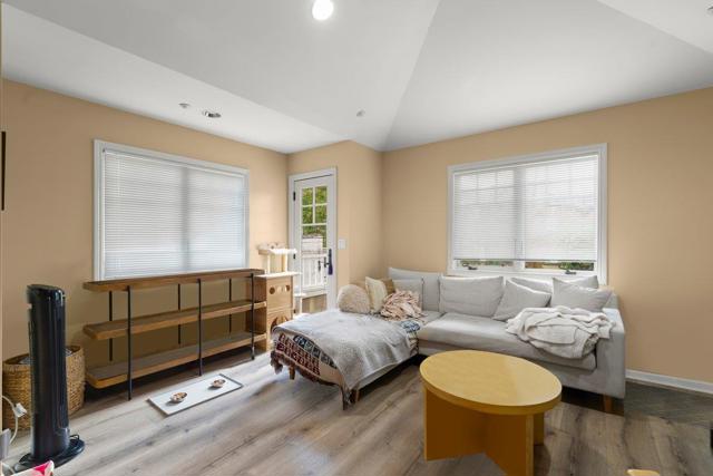 806 Edgehill Drive, Burlingame CA: https://media.crmls.org/mediaz/2b07ea24-8099-4b6b-ab9d-d1b39bc5ef08.jpg