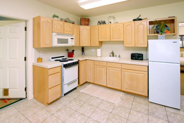 3625 N Main Street, Soquel CA: https://media.crmls.org/mediaz/2b08a9ac-cf5d-4fbf-bfd9-ffc3d3a7ef62.jpg
