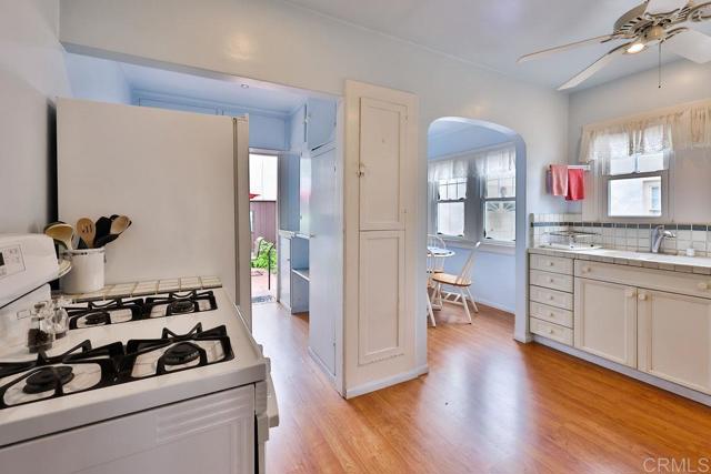 Detail Gallery Image 8 of 23 For 861 G Ave, Coronado,  CA 92118 - 3 Beds | 2 Baths