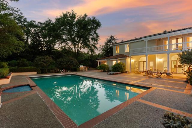 14210 Berry Hill Court, Los Altos Hills CA: https://media.crmls.org/mediaz/2b0909f8-a3ff-41ee-b2aa-06ef435b200a.jpg