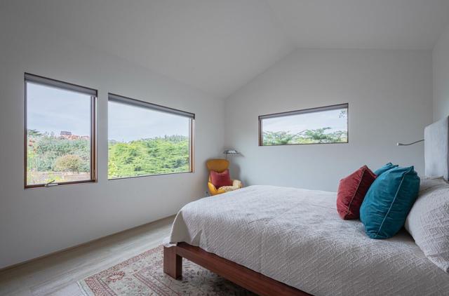 1142 Crest Avenue, Pacific Grove CA: https://media.crmls.org/mediaz/2b0afce0-6abf-4282-81d4-22a27ff75b81.jpg
