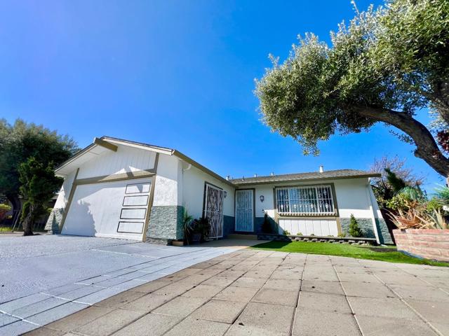 1151 Leeward Drive, San Jose CA: https://media.crmls.org/mediaz/2b0b00e6-2229-41d4-9b0b-f0c38576b5b3.jpg