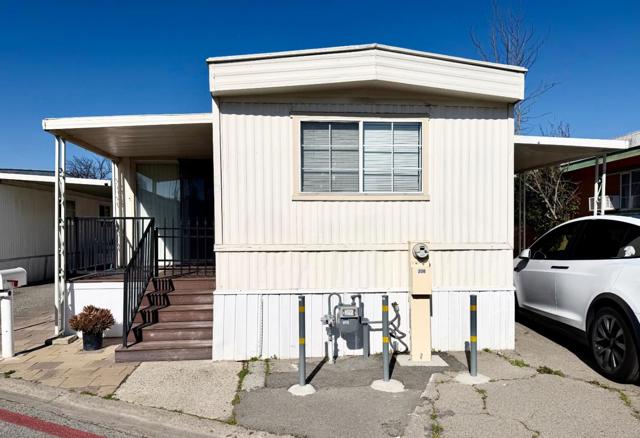 411 Lewis Road, San Jose CA: https://media.crmls.org/mediaz/2b0b65a2-3f5b-4a0a-81cb-015d44ec4679.jpg